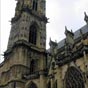 La tour Bohier fut construite du XIVe au XVIe siècle dans la partie sud de la nef. Elle porte le nom du 85e évêque de Nevers, Jean VIII Bohier qui la fit bâtir. Elle s'élève à 52 m. Elle est flanquée de contreforts polygonaux et a été épargnée par le bomb