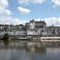 Amboise : Le Château devint résidence royale en 1431 et la présence de la cour sera pour la ville un facteur de prospérité.