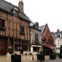 Amboise : maisons à pans de bois à proximité du château.