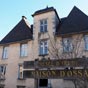 L'hôtel Pouts, ancienne abbaye laïque du XVIIe siècle, accueille la Maison d'Ossau.