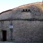 Ce superbe colombier, récemment restauré, comprend 2 000 niches ou boulins.