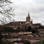 Bazas : Vue générale sur cette cité qui possède une longue tradition hospitalière, liée bien sûre à sa situation sur le chemin de Compostelle.