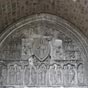 Sculpté en 1135 sur la façade nord, ce portail à voussures est surmonté d'un remarquable tympan dont les sculptures, rappelant celles de Moissac, sont d'un style transitoire entre le roman et le gothique. Le thème en est la Parousie du Christ. Jésus, debout, la main droite levée en signe de bénédiction, une bible dans la main gauche, est entouré d'une gloire ovale (ou mandorle) qui souligne le mouvement ascensionnel. De chaque côté du Christ, deux anges semblent expliquer le miracle aux apôtres, qui, sous leurs arcatures trilobées, entourent la Vierge.  À gauche, un personnage isolé dont l'attitude et le vêtement différent de ceux des apôtres, représente probablement le sculpteur qui signe ainsi son œuvre.  De part et d'autre des anges, est racontée l'histoire de saint Étienne, patron de la cathédrale, telle qu'elle figure dans les Actes des Apôtres. Au-dessus de la mandorle, quatre angelots accompagnent le Christ dans son ascension.  L’archivolte est ornée de personnages très maigres, très longs et se faisant face. Ils illustrent des scènes de chasse, le combat des vices et des vertus.