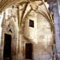 Cloître couvert.