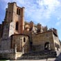 L'église Santa Maria de la Asunción à taille de cathédrale date du XIIIe siècle. Elle conserve, malgré quelques modifications, outre un portail roman, les caractéristiques de l'architecture gothique avec des chapiteaux finement ciselés, des arcs-boutants 