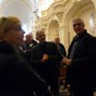 Monsieur le chanoine Daniel BREHIER nous accueille et commente l'histoire de cette basilique.