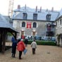 La seconde journée de visites débute par le musée du compagnonnage. Fondé en 1968 dans l'ancien dortoir des moines de l'abbaye Saint-Julien (XIIIe –XVIIIe s.), le musée du Compagnonnage de Tours présente des collections exceptionnelles relatives aux compagnons du tour de France. 