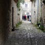 Il est agréable de cheminer dans ces ruelles pavées, chargées d'histoire...