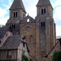 Autre vue de l'abbatiale Sainte-Foy.