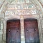 Deba : Église Santa-María, du XVe siècle (terminée vers le XVIIè), déclarée Monument National. Construction gothique avec un imposant porche polychrome et un cloître gothique, le premier de Gipuzkoa. 