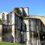 Estella : Eglise du Saint-Sépulcre (Sancto Sepulcro). Située dans l'ancienne Rúa des Pèlerins, actuelle rue de Tanneurs, c’est une des paroisses plus anciennes que la ville. Elle figure dans un registre de 1123, et était déjà siège de la confrérie du Sain