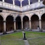 Le cloître du monastère...apaisant et propice à la méditation du pèlerin.