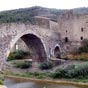 Le Pont-Vieux date de 1303 puis remanié aux XVIIème et XIXe siècles.