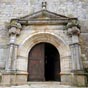 Le portail d'entrée du XVIe siècle provient d'une autre église démolie.