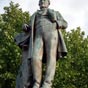 Et tout naturellement....statue de François Cabrol.
