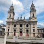 La construction de la cathédrale Santa Maria a débuté en 1129. Le célèbre Mateo, bâtisseur de celle de Compostelle aurait poursuivi l'oeuvre.