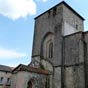 Joncels : L' ancienne abbaye bénédictine Saint-Pierre-aux-Liens aurait été fondée au VIIe siècle et connut son apogée au XIIe siècle. À partir du XIVe siècle elle perd progressivement son indépendance et ses richesses, tombe en ruine, dévastée par les guerres de religion.