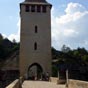 Nous quittons Cahors pour une nouvelle étape. Alors, laissez-vous conter la légende du pont Valentré. La construction en s'éternisant sur plus d'un demi-siècle (le pont a été commencé en 1308 et achevé en 1378), fit naître la légende que chaque cadurcien 