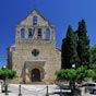 Teilhet : Eglise avec clocher-mur et portail roman.