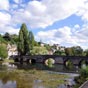 Poitiers : le Pont Joubert est un pont médiéval franchissant la rivière du Clain. Il est mentionné pour la première fois en 1083. Avant la construction du pont Neuf en 1778 c'était un des ponts les plus importants de la ville, situé à un emplacement stratégique.