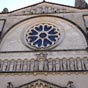 Revel : La façade de l'église Notre-Dame est ornée des statues du Christ et des douze apôtres.