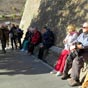 Les "Jacquets" attendent patiemment le bus pour un tour panoramique de Rome.