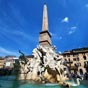 La fontaine des Quatre-Fleuves (1648 - 1651) fut bâtie par Le Bernin au centre de la place Navone. Les quatre fleuves qu'elle représente symbolisent chacun un continent : le Danube (Europe) sculpté par Antonio Raggi, le Gange (Asie) sculpté par Claude Poussin, le Nil (Afrique) (le visage voilé car on ne connaissait pas sa source) sculpté par Giacomo Antonio Fancelli et le Rio de la Plata (Amérique)( tient un sac dont s'écoulent des pièces d'or pour montrer la richesse du continent) sculpté par Francesco Baratta. L'absence du continent océanien s'explique par le fait que ce continent n'avait pas encore été découvert par les navigateurs européens. 