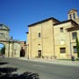 De l'ancienne abbaye San Benito el Real, quelques vestiges demeurent, notamment l'Arco de San Benito qui date du XVIIe siècle.