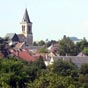 L'église Saint-Jacques au coeur du village de Sancergues.