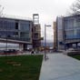En 2014, le Centre Botin imaginé par l'architecte Renzo Piano était en construction. Ce nouveau lieu artistique de plus de 10 000 mètres carrés donne l'impression de se jeter dans la mer du Golfe de Gascogne. Le Centre propose divers types d'expositions t