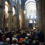Nef de la cathédrale : Malgré ses dimensions monumentales, la cathédrale de Compostelle n'est pas seulement la plus grande église romane d'Espagne, mais aussi l'une des plus vastes d'Europe, elle donne une impression générale d'élancement due à la remarqu