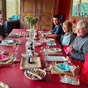 Convivialité autour d'une tartiflette au gîte le chalet du pèlerin (crédit photo M. Jérémie).