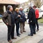 Concertation entre confrères lors de la découverte de Sauxillanges.