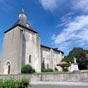 L'église forifiée Saint-Barthélémy à Taller date du XIIIe siècle.