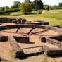 Les vestiges des thermes romains aux Fontaines Salées.