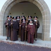 Les deux nouveaux jacquets et le corps des officiants