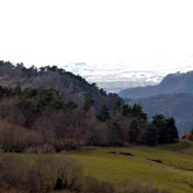 Joli point de vue de la colline qui abrite l'église du Chastel