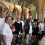 Au sein de cette "crypte", sont entreposés les restes du jubé.... Cet ensemble taillé dans la pierre, tient son nom de "Jube domine benedicere", paroles prononcées durant la messe par le diacre incliné devant le célébrant avant la lecture de l'évangile. Par extension, jubé devint le nom de la construction séparant la nef, accessible aux fidèles, et le choeur réservé au culte divin.